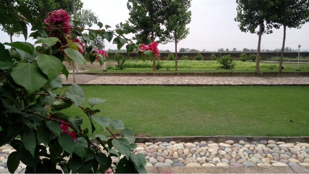 Anand At The Satluj Hotel Anandpur Sahib Exterior photo